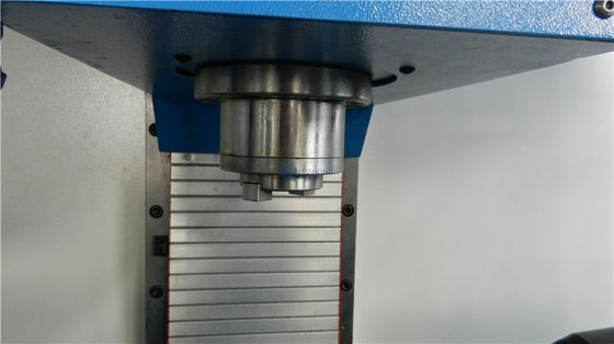 Commande numérique par ordinateur faite sur commande verticale de 3 axes fraisant XK7125