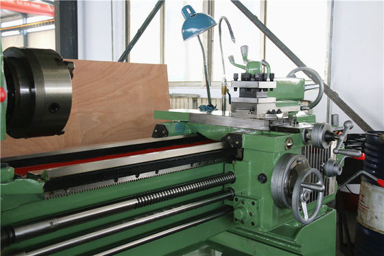 Mini tour de rotation du tour CA6140 en métal de commande numérique par ordinateur